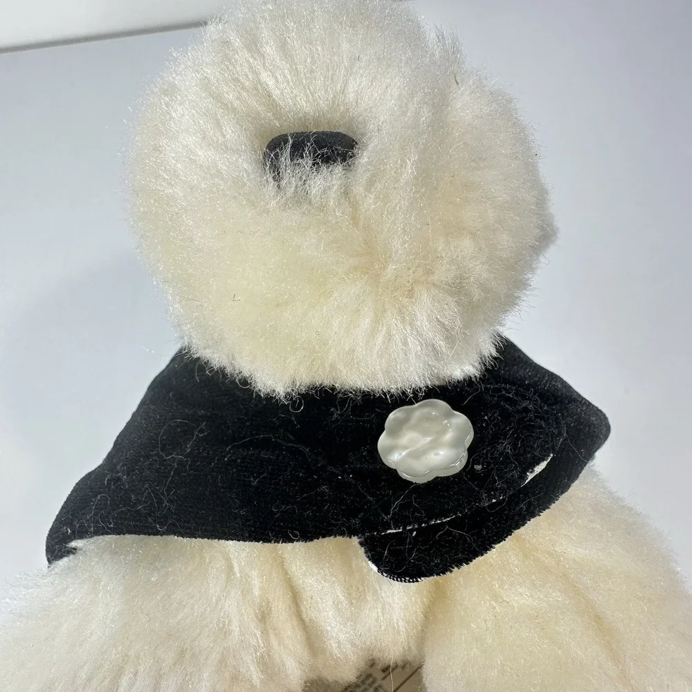 Vintage LuLu Macfluff Muffy Vanderbear Dog 1993  Black Cape Embroidered Name